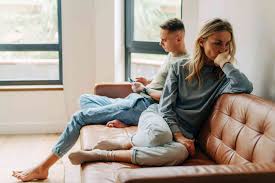 اثرات خیانت بر رابطه عاطفی
