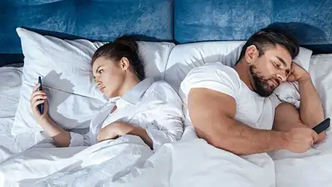 تأثیرات منفی فناوری بر روابط زناشویی
