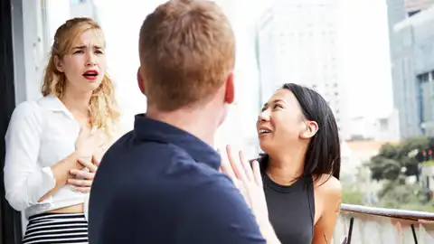 حسادت مزمن و بی‌اعتمادی در روابط عاشقانه