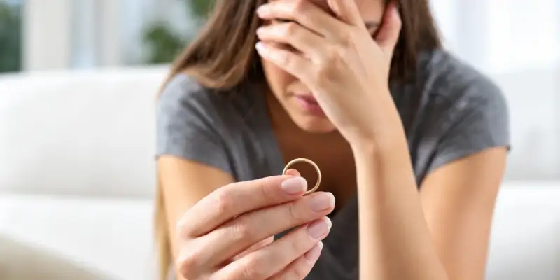 بعد از فهمیدن خیانت چه کارهایی نکنیم